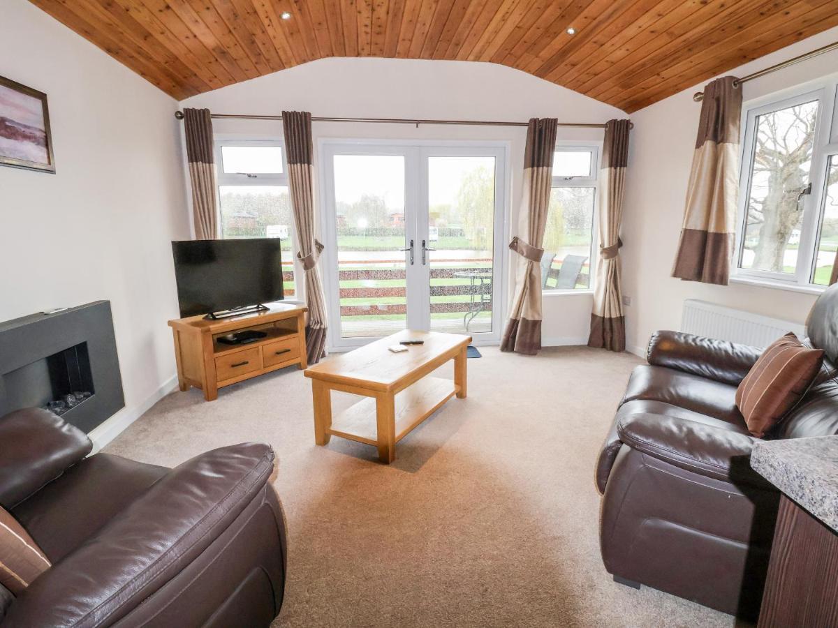 Oak Lodge Hadnall Kültér fotó