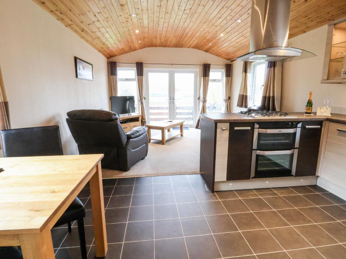 Oak Lodge Hadnall Kültér fotó